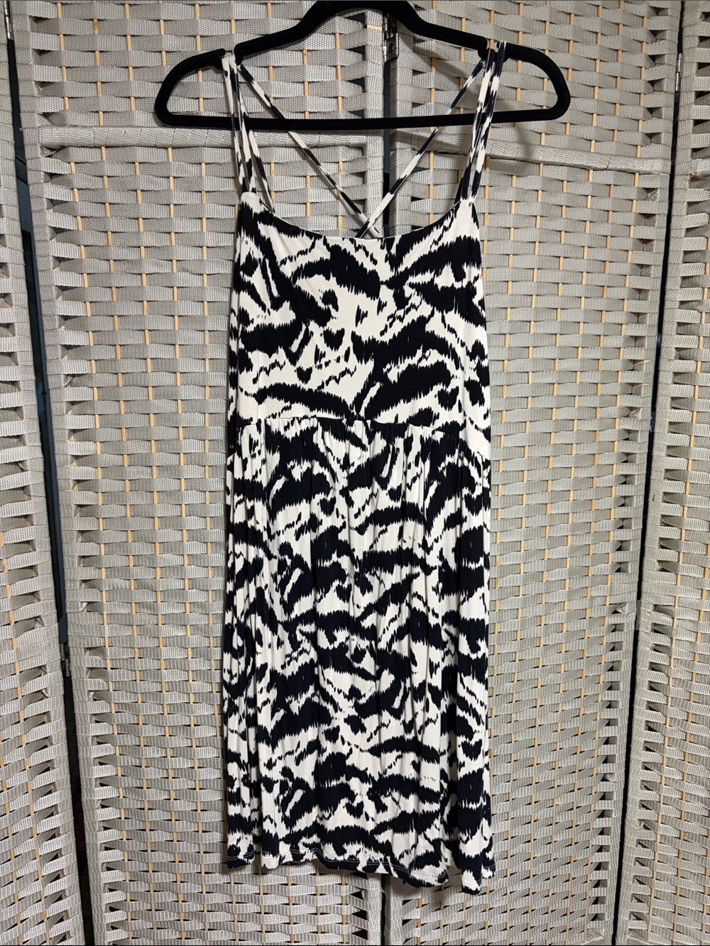 Old Navy Double Strap Cross Back Black & White Print Dress
